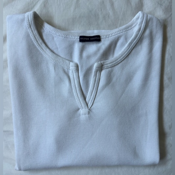 Brandy Melville white cropped tee - Picture 2 of 3